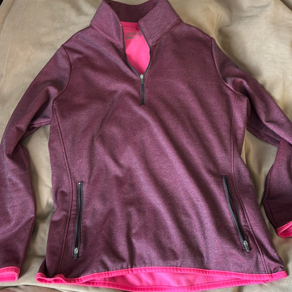 large slim fit, Nike golf Thermo fit.